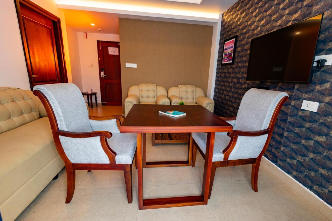 Hotel Dev Residency Thiruvananthapuram Exterior foto
